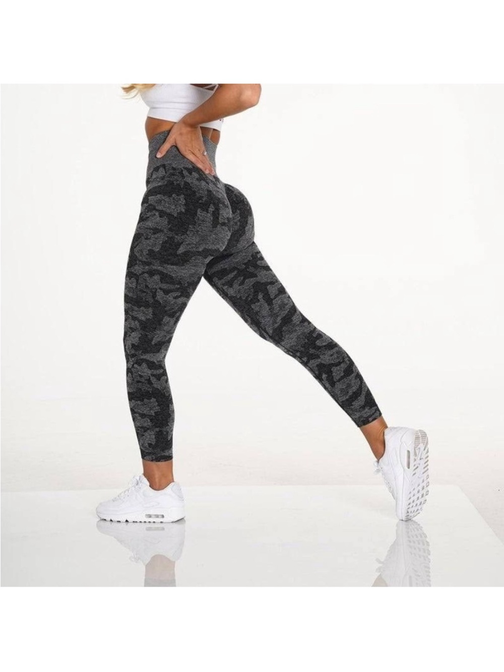 NVGTN Seamless Black Camo Leggings Size Small